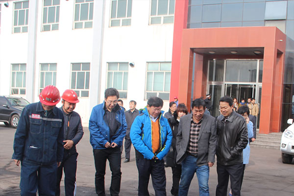 富力地產集團董事長張力一行蒞臨大飯鋪選煤廠并視察了煤泥烘干機生產現場