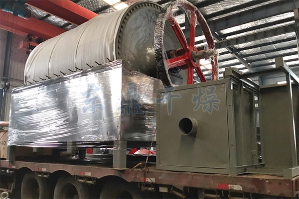 腐殖酸作為有機肥制作、土壤改良的核心原料，其烘干品質(zhì)直接決定下游產(chǎn)品價值。但不少加工企業(yè)都面臨難題：高濕腐殖酸黏連結(jié)塊難以處理，傳統(tǒng)烘干設(shè)備效率低下且易造成有效成分流失，烘干后水分不均影響存儲與使用—